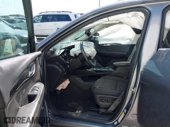 ✅ 2022 Buick Envision Preferred • VIN: LRBAZLR41ND020631 • Lot: 43183453. Wystawiony na IAAI z przebiegiem 27 784 mil. Bezpłatny archiwum sprzedaży aukcyjnych z USA i szczegółowy raport historii pojazdu na DreamBid. Zdjęcie 5.