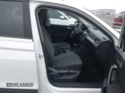 ✅ 2021 Volkswagen Tiguan S • VIN: 3VV1B7AX0MM029375 • Lot: 43877067. Listed on IAAI with 17,258 mi. Free auction sales archive from the USA and detailed vehicle history report at DreamBid. Image 5.