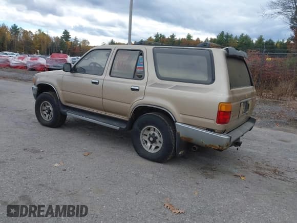 ✅ 1994 Toyota 4Runner • VIN: JT3VN39WXR0158024 • Lot: 43543657. Listed on IAAI with 243,687 mi. Free auction sales archive from the USA and detailed vehicle history report at DreamBid. Image 3.