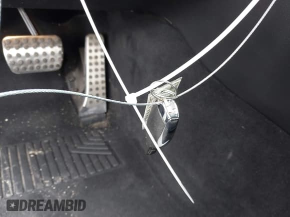 ✅ 2017 Mercedes-Benz C 43 AMG • VIN: WDDWJ6EB8HF513516 • Lot: 43288986. Wystawiony na IAAI z przebiegiem 90 109 mil. Bezpłatny archiwum sprzedaży aukcyjnych z USA i szczegółowy raport historii pojazdu na DreamBid. Zdjęcie 11.