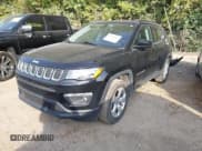✅ 2018 Jeep Compass Latitude • VIN: 3C4NJCBB5JT293353 • Lot: 43226604. Wystawiony na IAAI z przebiegiem 84 742 mil. Bezpłatny archiwum sprzedaży aukcyjnych z USA i szczegółowy raport historii pojazdu na DreamBid. Zdjęcie 18.