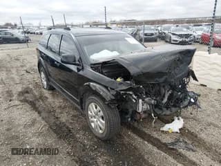 ✅ 2019 Dodge Journey SE • VIN: 3C4PDCBB3KT719638 • Lot: 43797601. Wystawiony na IAAI z przebiegiem 134 880 mil. Bezpłatny archiwum sprzedaży aukcyjnych z USA i szczegółowy raport historii pojazdu na DreamBid. Zdjęcie 1.