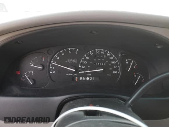 ✅ 1996 Ford Explorer XLT • VIN: 1FMDU32PXTZA58887 • Lot: 47597175. Wystawiony na Copart z przebiegiem 74 043 mil. Bezpłatny archiwum sprzedaży aukcyjnych z USA i szczegółowy raport historii pojazdu na DreamBid. Zdjęcie 9.