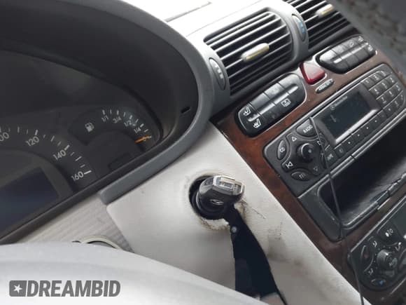 ✅ 2003 Mercedes-Benz C 320 • VIN: WDBRF84J43F414101 • Lot: 42385841. Wystawiony na IAAI z przebiegiem Nie podano. Bezpłatny archiwum sprzedaży aukcyjnych z USA i szczegółowy raport historii pojazdu na DreamBid. Zdjęcie 11.