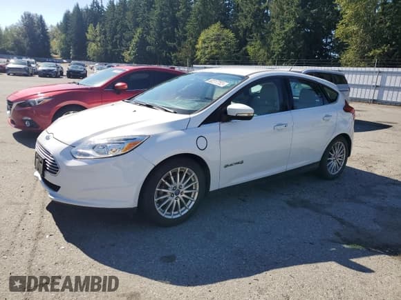 ✅ 2013 Ford Focus Electric • VIN: 1FADP3R49DL191805 • Лот: 83817765. Опубликован ранее на Copart с пробегом 79 513 миль. Бесплатный доступ к архиву аукционных продаж из США и подробный отчёт об истории автомобиля на DreamBid. Изображение 1.