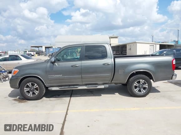 ✅ 2005 Toyota Tundra SR5 • VIN: 5TBET34195S491442 • Lot: 43523495. Listed on IAAI with 254,396 mi. Free auction sales archive from the USA and detailed vehicle history report at DreamBid. Image 14.
