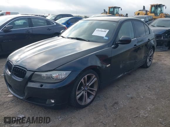✅ 2010 BMW 3 Series 328i • VIN: WBAPH7C51AE129843 • Lot: 42698688. Wystawiony na IAAI z przebiegiem 180 262 mil. Bezpłatny archiwum sprzedaży aukcyjnych z USA i szczegółowy raport historii pojazdu na DreamBid. Zdjęcie 17.