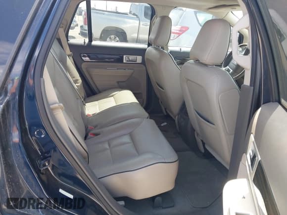 ✅ 2009 Lincoln MKX • VIN: 2LMDU68C49BJ13534 • Lot: 42512872. Listed on IAAI with 121,200 mi. Free auction sales archive from the USA and detailed vehicle history report at DreamBid. Image 8.