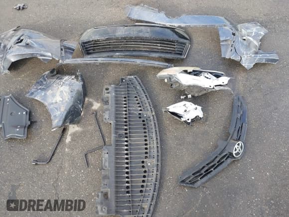 ✅ 2016 Toyota Corolla L • VIN: 5YFBURHE5GP432696 • Lot: 43523610. Listed on IAAI with 141,847 mi. Free auction sales archive from the USA and detailed vehicle history report at DreamBid. Image 11.