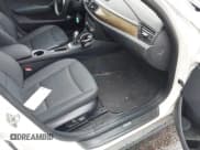 ✅ 2013 BMW X1 28i • VIN: WBAVM1C53DVW44816 • Лот: 42998838. Опубликован ранее на IAAI с пробегом 124 649 миль. Бесплатный доступ к архиву аукционных продаж из США и подробный отчёт об истории автомобиля на DreamBid. Изображение 5.