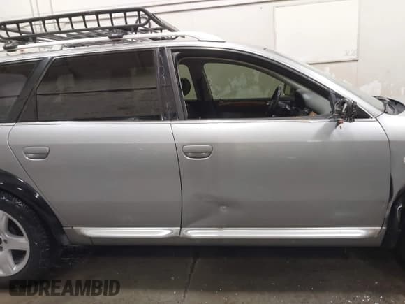 ✅ 2005 Audi allroad A6 V8 • VIN: WA1YD64B75N004959 • Lot: 42375118. Listed on IAAI with 147,109 mi. Free auction sales archive from the USA and detailed vehicle history report at DreamBid. Image 13.