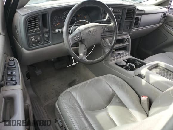 ✅ 2005 Chevrolet Suburban LT • VIN: 3GNEC16Z95G171753 • Лот: 43835725. Опубликован ранее на Copart с пробегом 80 160 миль. Бесплатный доступ к архиву аукционных продаж из США и подробный отчёт об истории автомобиля на DreamBid. Изображение 8.