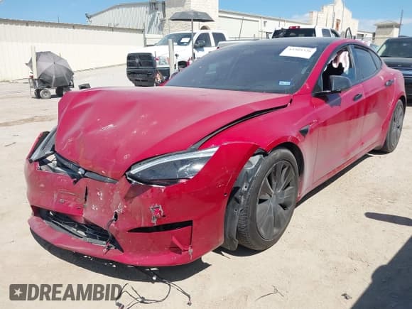 ✅ 2021 Tesla Model S Plaid • VIN: 5YJSA1E60MF441885 • Lot: 43305326. Wystawiony na IAAI z przebiegiem 32 461 mil. Bezpłatny archiwum sprzedaży aukcyjnych z USA i szczegółowy raport historii pojazdu na DreamBid. Zdjęcie 2.