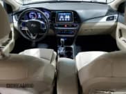 ✅ 2018 Hyundai Sonata SE • VIN: 5NPE24AF1JH645870 • Lot: 93051935. Wystawiony na Copart z przebiegiem 157 420 mil. Bezpłatny archiwum sprzedaży aukcyjnych z USA i szczegółowy raport historii pojazdu na DreamBid. Zdjęcie 8.