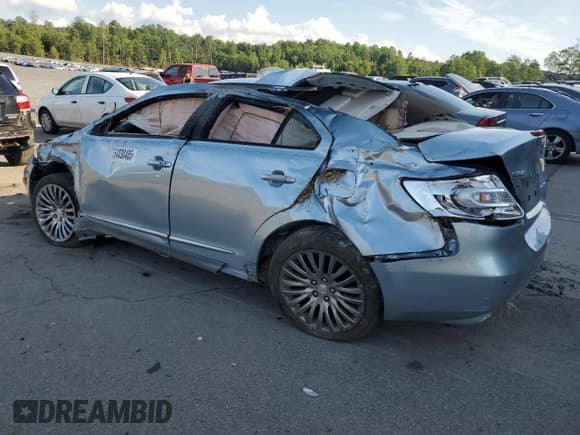 ✅ 2010 Suzuki Kizashi SLS • VIN: JS2RF9A79A6100530 • Lot: 64030485. Listed on Copart with Not provided. Free auction sales archive from the USA and detailed vehicle history report at DreamBid. Image 2.