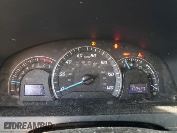 ✅ 2015 Toyota Camry LE • VIN: 4T1BF1FK6FU971703 • Lot: 70759125. Wystawiony na Copart z przebiegiem 170 497 mil. Bezpłatny archiwum sprzedaży aukcyjnych z USA i szczegółowy raport historii pojazdu na DreamBid. Zdjęcie 9.