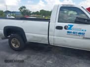 ✅ 2006 Chevrolet Silverado 2500HD LS • VIN: 1GCHC24U26E126004 • Lot: 42334836. Wystawiony na IAAI z przebiegiem 378 481 mil. Bezpłatny archiwum sprzedaży aukcyjnych z USA i szczegółowy raport historii pojazdu na DreamBid. Zdjęcie 6.