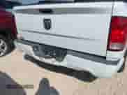 2013 Ram 1500 Express z VIN 3C6JR6AT4DG509071, wystawiony jako IAAI lot #43174479 z przebiegiem 148 276 mil mil oraz . Historia ofert i sprzedaży dostępna na DreamBid. Obrazek 6.