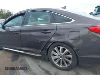 2015 Hyundai Sonata Sport z VIN 5NPE34AF4FH022103, wystawiony jako IAAI lot #43426151 z przebiegiem 253 062 mil mil oraz . Historia ofert i sprzedaży dostępna na DreamBid. Obrazek 6.