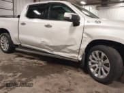✅ 2019 Chevrolet Silverado 1500 High Country • VIN: 1GCUYHEL9KZ230369 • Lot: 43389908. Wystawiony na IAAI z przebiegiem 74 127 mil. Bezpłatny archiwum sprzedaży aukcyjnych z USA i szczegółowy raport historii pojazdu na DreamBid. Zdjęcie 19.