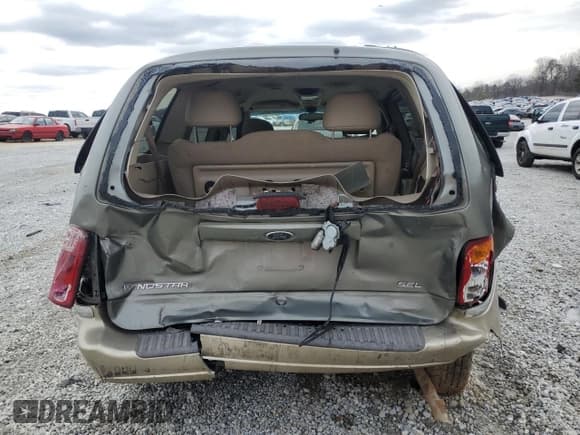 ✅ 2001 Ford Windstar SEL • VIN: 2FMZA534X1BA47029 • Лот: 44507505. Опубликован ранее на Copart с пробегом 129 346 миль. Бесплатный доступ к архиву аукционных продаж из США и подробный отчёт об истории автомобиля на DreamBid. Изображение 6.