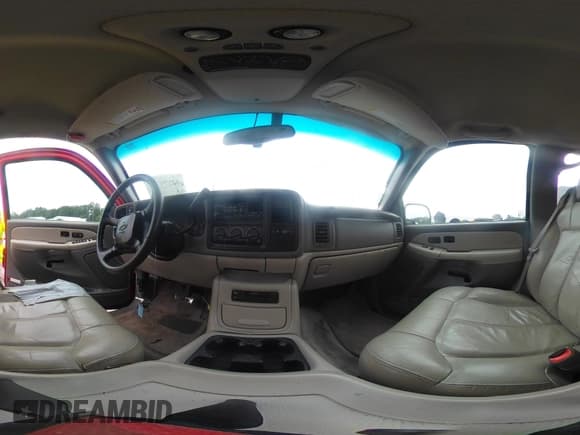 ✅ 2001 Chevrolet Suburban LT • VIN: 3GNGK26U81G135780 • Lot: 42573237. Listed on IAAI with 232,776 mi. Free auction sales archive from the USA and detailed vehicle history report at DreamBid. Image 18.