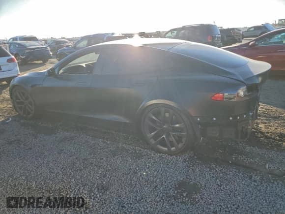 ✅ 2022 Tesla Model S • VIN: 5YJSA1E55NF464149 • Lot: 92847295. Wystawiony na Copart z przebiegiem 56 200 mil. Bezpłatny archiwum sprzedaży aukcyjnych z USA i szczegółowy raport historii pojazdu na DreamBid. Zdjęcie 2.