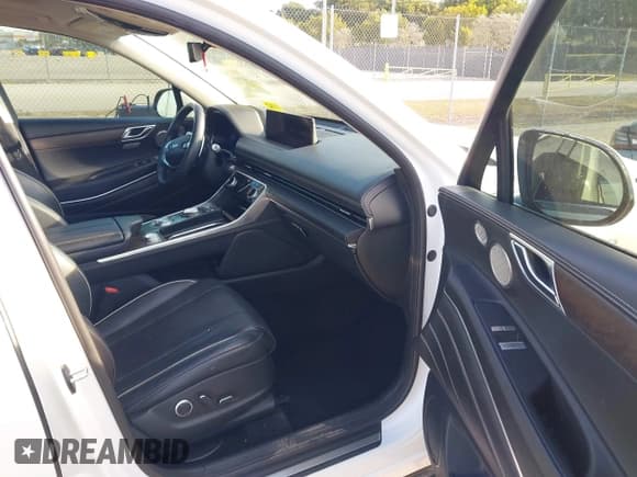 ✅ 2023 Genesis GV80 • VIN: KMUHCESCXPU106714 • Lot: 41899438. Wystawiony na IAAI z przebiegiem 35 750 mil. Bezpłatny archiwum sprzedaży aukcyjnych z USA i szczegółowy raport historii pojazdu na DreamBid. Zdjęcie 5.