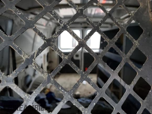 ✅ 2013 Ford Econoline Cargo Commercial • VIN: 1FTNE1EW0DDA29300 • Lot: 92466155. Wystawiony na Copart z przebiegiem Nie podano. Bezpłatny archiwum sprzedaży aukcyjnych z USA i szczegółowy raport historii pojazdu na DreamBid. Zdjęcie 10.