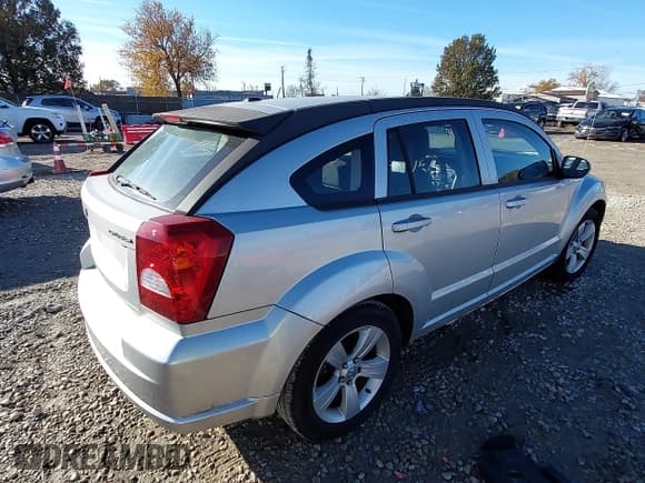 ✅ 2012 Dodge Caliber SXT • VIN: 1C3CDWDA9CD510176 • Lot: 43656594. Wystawiony na IAAI z przebiegiem 118 043 mil. Bezpłatny archiwum sprzedaży aukcyjnych z USA i szczegółowy raport historii pojazdu na DreamBid. Zdjęcie 4.