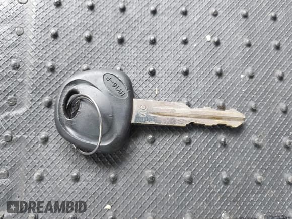 ✅ 2010 Hyundai Accent GLS • VIN: KMHCN4AC8AU499800 • Лот: 41802459. Опубликован ранее на IAAI с пробегом 136 330 миль. Бесплатный доступ к архиву аукционных продаж из США и подробный отчёт об истории автомобиля на DreamBid. Изображение 11.