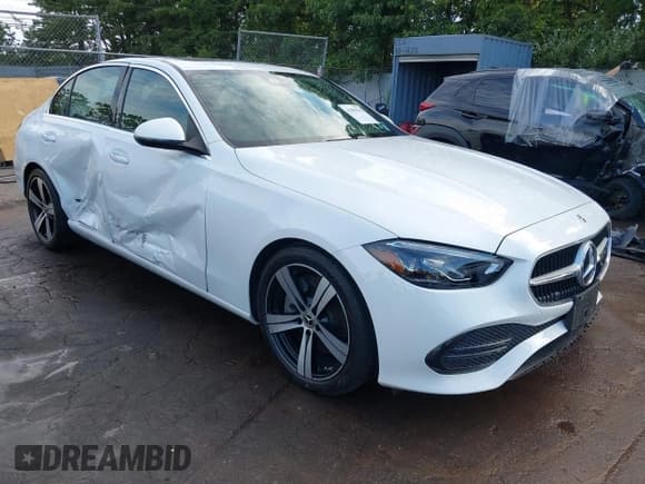 ✅ 2022 Mercedes-Benz C 300 • VIN: W1KAF4HB3NR061092 • Lot: 43090563. Wystawiony na IAAI z przebiegiem 23 904 mil. Bezpłatny archiwum sprzedaży aukcyjnych z USA i szczegółowy raport historii pojazdu na DreamBid. Zdjęcie 1.