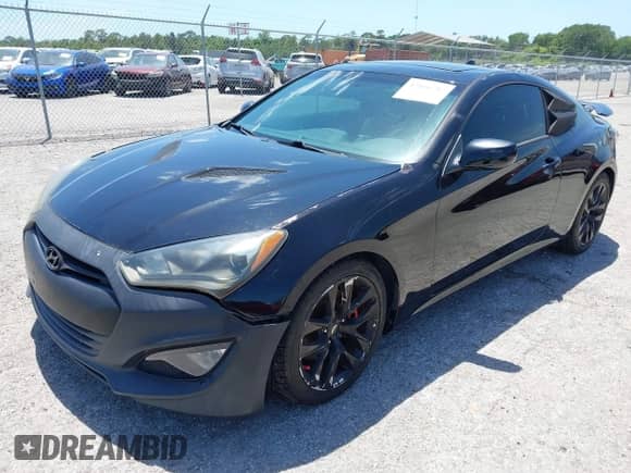 2014 Hyundai Genesis Coupe R-Spec with VIN KMHHT6KD8EU120606, listed as a IAAI auction lot 42166787 with 90,910 mi miles and . Bid and sale history available at DreamBid. Image 2.