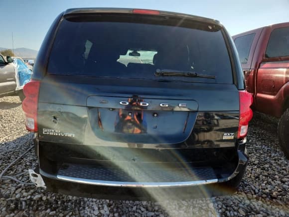 ✅ 2018 Dodge Grand Caravan SXT • VIN: 2C4RDGCG1JR307231 • Lot: 81446245. Wystawiony na Copart z przebiegiem 104 524 mil. Bezpłatny archiwum sprzedaży aukcyjnych z USA i szczegółowy raport historii pojazdu na DreamBid. Zdjęcie 6.