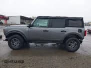 ✅ 2021 Ford Bronco • VIN: 1FMDE5BH4MLA77019 • Lot: 41479056. Wystawiony na IAAI z przebiegiem 30 484 mil. Bezpłatny archiwum sprzedaży aukcyjnych z USA i szczegółowy raport historii pojazdu na DreamBid. Zdjęcie 15.