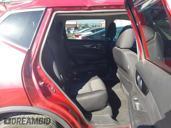 ✅ 2018 Nissan Rogue SV • VIN: 5N1AT2MT4JC705388 • Lot: 43491625. Listed on IAAI with 49,318 mi. Free auction sales archive from the USA and detailed vehicle history report at DreamBid. Image 8.