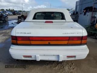 ✅ 1995 Chrysler LeBaron GTC • VIN: 1C3EU4531SF671668 • Lot: 74679224. Wystawiony na Copart z przebiegiem 77 023 mil. Bezpłatny archiwum sprzedaży aukcyjnych z USA i szczegółowy raport historii pojazdu na DreamBid. Zdjęcie 6.