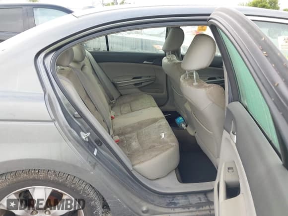 ✅ 2009 Honda Accord EX-L • VIN: 1HGCP26809A107687 • Lot: 42988061. Listed on IAAI with Not provided. Free auction sales archive from the USA and detailed vehicle history report at DreamBid. Image 8.