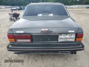 ✅ 1989 Bentley Turbo R • VIN: SCBZR03B5KCX25592 • Lot: 60561005. Wystawiony na Copart z przebiegiem 180 461 mil. Bezpłatny archiwum sprzedaży aukcyjnych z USA i szczegółowy raport historii pojazdu na DreamBid. Zdjęcie 6.