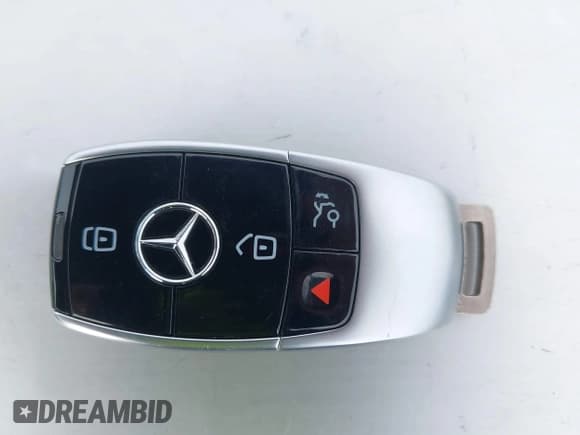 ✅ 2018 Mercedes-Benz E 400 • VIN: WDD1J6FB0JF062659 • Lot: 43749567. Listed on IAAI with 74,791 mi. Free auction sales archive from the USA and detailed vehicle history report at DreamBid. Image 11.