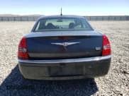 ✅ 2008 Chrysler 300 • VIN: 2C3LA33GX8H201744 • Lot: 53748965. Wystawiony na Copart z przebiegiem 155 542 mil. Bezpłatny archiwum sprzedaży aukcyjnych z USA i szczegółowy raport historii pojazdu na DreamBid. Zdjęcie 6.