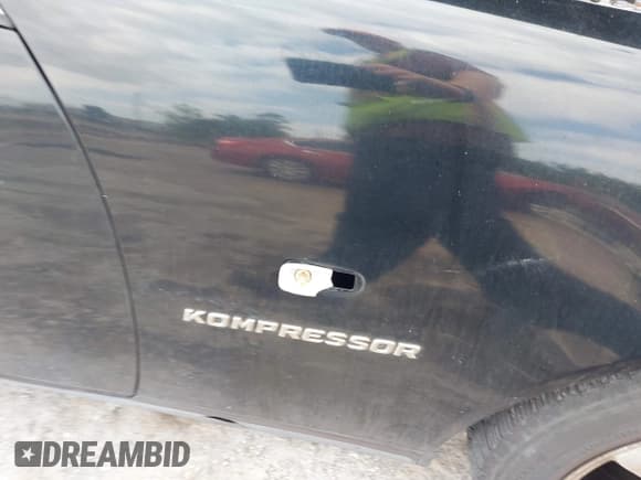 ✅ 1999 Mercedes-Benz SLK 230/320 • VIN: WDBKK47F0XF086064 • Lot: 42223522. Wystawiony na IAAI z przebiegiem 166 381 mil. Bezpłatny archiwum sprzedaży aukcyjnych z USA i szczegółowy raport historii pojazdu na DreamBid. Zdjęcie 12.