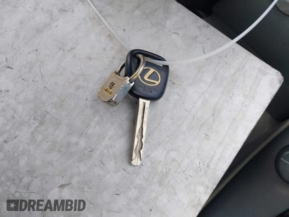 ✅ 1992 Lexus SC • VIN: JT8JZ31C1N0005668 • Lot: 42760921. Wystawiony na IAAI z przebiegiem 292 179 mil. Bezpłatny archiwum sprzedaży aukcyjnych z USA i szczegółowy raport historii pojazdu na DreamBid. Zdjęcie 11.