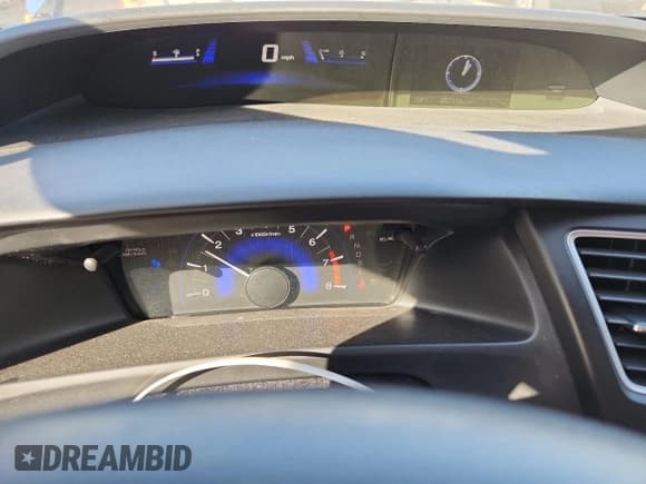 ✅ 2014 Honda Civic LX • VIN: 19XFB2F54EE023850 • Лот: 91034485. Опубликован ранее на Copart с пробегом 57 116 миль. Бесплатный доступ к архиву аукционных продаж из США и подробный отчёт об истории автомобиля на DreamBid. Изображение 9.