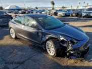 ✅ 2022 Tesla Model 3 • VIN: 5YJ3E1EAXNF304449 • Lot: 94233905. Wystawiony na Copart z przebiegiem 140 837 mil. Bezpłatny archiwum sprzedaży aukcyjnych z USA i szczegółowy raport historii pojazdu na DreamBid. Zdjęcie 4.