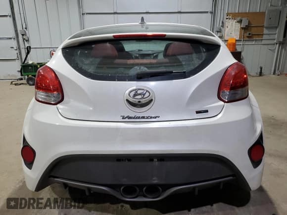 ✅ 2016 Hyundai Veloster Turbo • VIN: KMHTC6AE3GU250686 • Lot: 83077234. Wystawiony na Copart z przebiegiem 140 737 mil. Bezpłatny archiwum sprzedaży aukcyjnych z USA i szczegółowy raport historii pojazdu na DreamBid. Zdjęcie 6.
