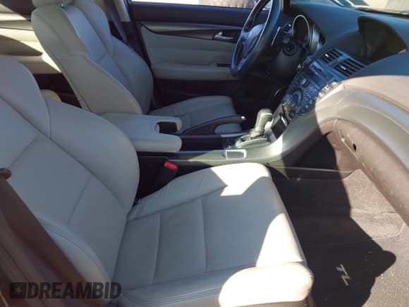 ✅ 2014 Acura TL Technology • VIN: 19UUA9F58EA000367 • Lot: 41646062. Listed on IAAI with 49,848 mi. Free auction sales archive from the USA and detailed vehicle history report at DreamBid. Image 5.