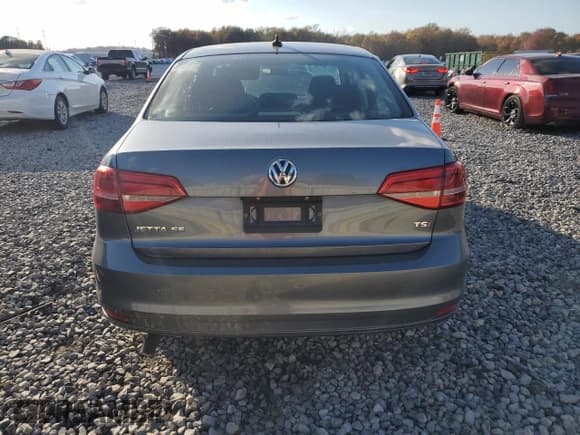 ✅ 2015 Volkswagen Jetta SE • VIN: 3VWD17AJ1FM202296 • Lot: 93217345. Wystawiony na Copart z przebiegiem 99 849 mil. Bezpłatny archiwum sprzedaży aukcyjnych z USA i szczegółowy raport historii pojazdu na DreamBid. Zdjęcie 6.