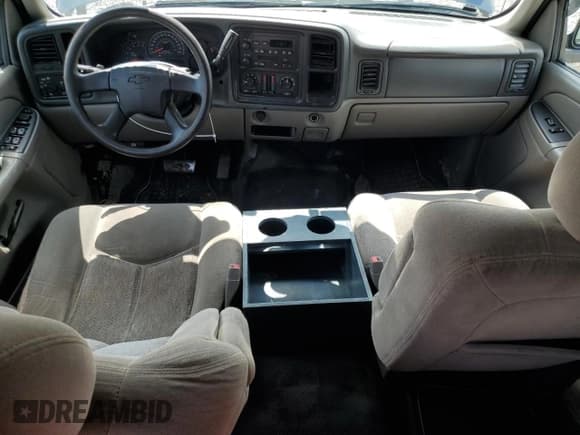 ✅ 2006 Chevrolet Tahoe Z71 • VIN: 1GNEC13ZX6R157009 • Lot: 63392655. Listed on Copart with 253,434 mi. Free auction sales archive from the USA and detailed vehicle history report at DreamBid. Image 8.