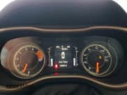 ✅ 2017 Jeep Cherokee Latitude • VIN: 1C4PJMCS4HW500557 • Lot: 54408435. Wystawiony na Copart z przebiegiem 125 360 mil. Bezpłatny archiwum sprzedaży aukcyjnych z USA i szczegółowy raport historii pojazdu na DreamBid. Zdjęcie 9.